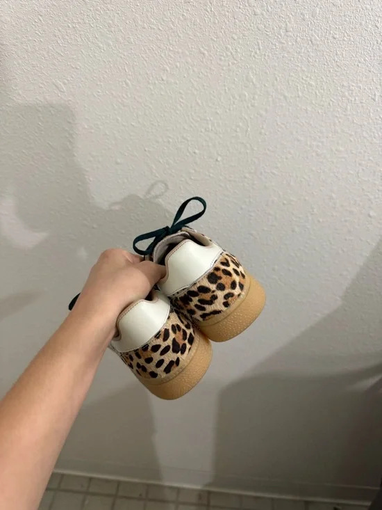 Adidas originals shoes - Picture 4 of 5